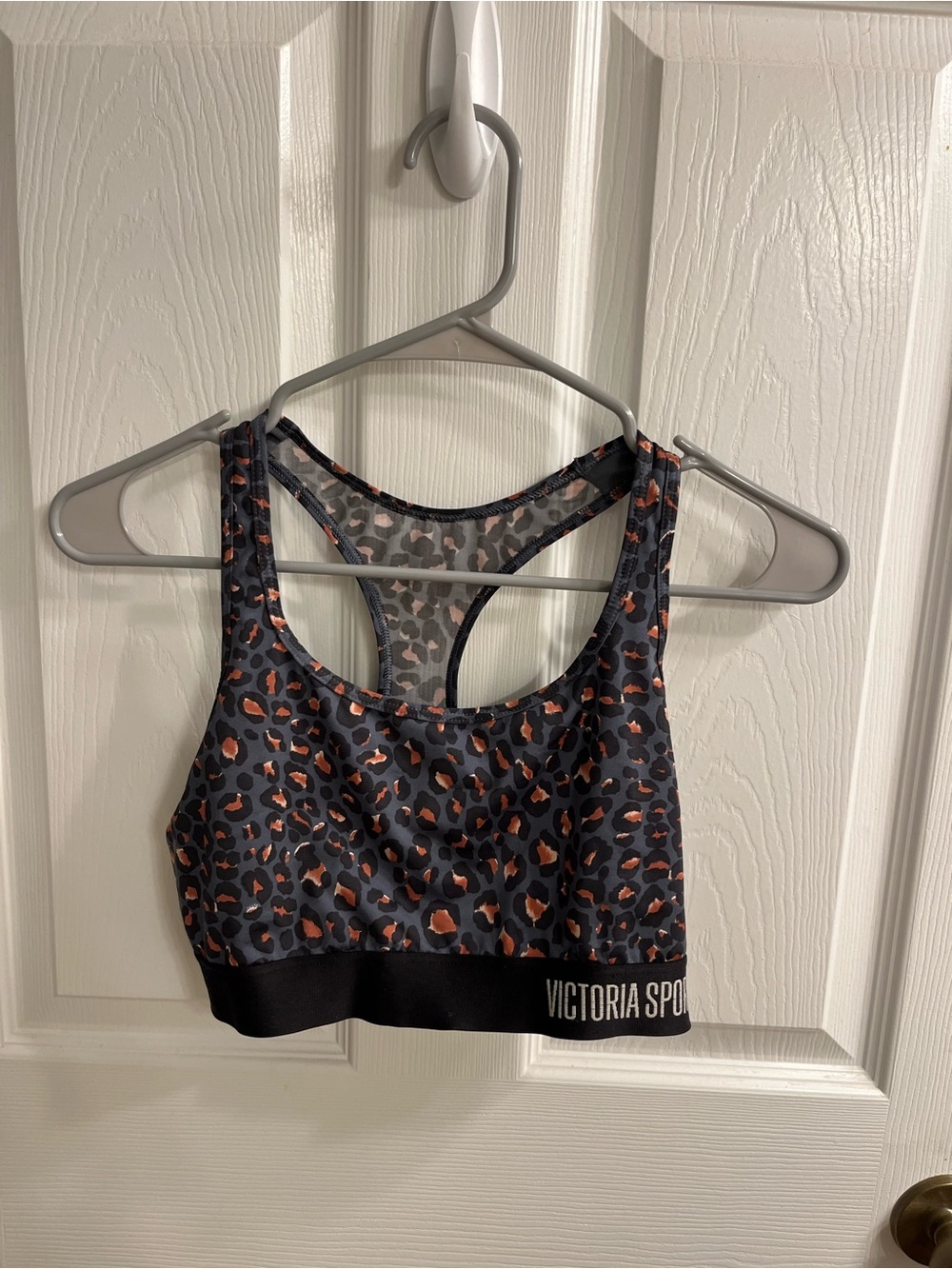 Victoria Sport Gray Leopard Print Racerback Sports Bra - Picture 1 of 3